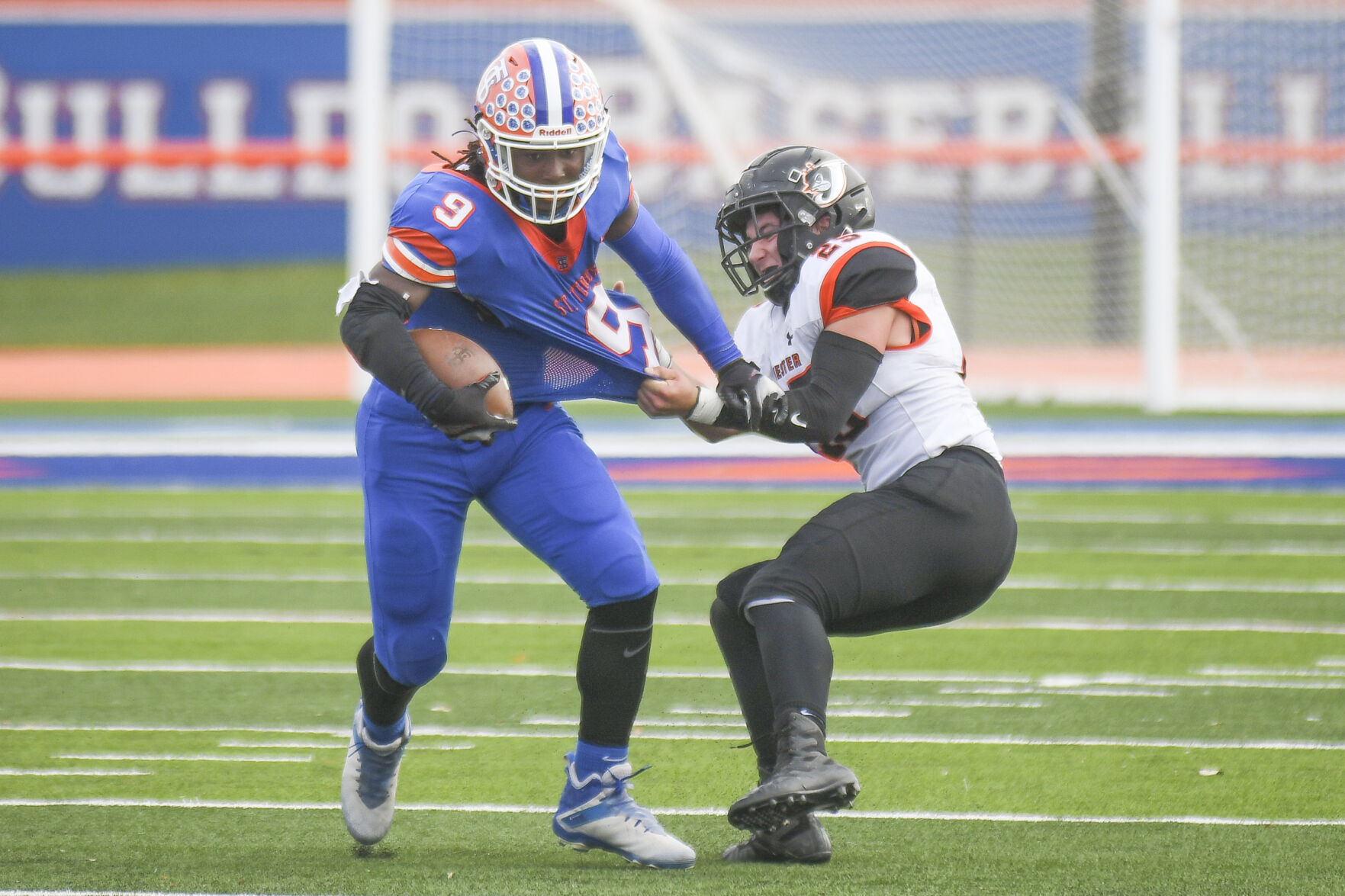 103022-dec-spt-st-teresa-football-gallery_05.JPG